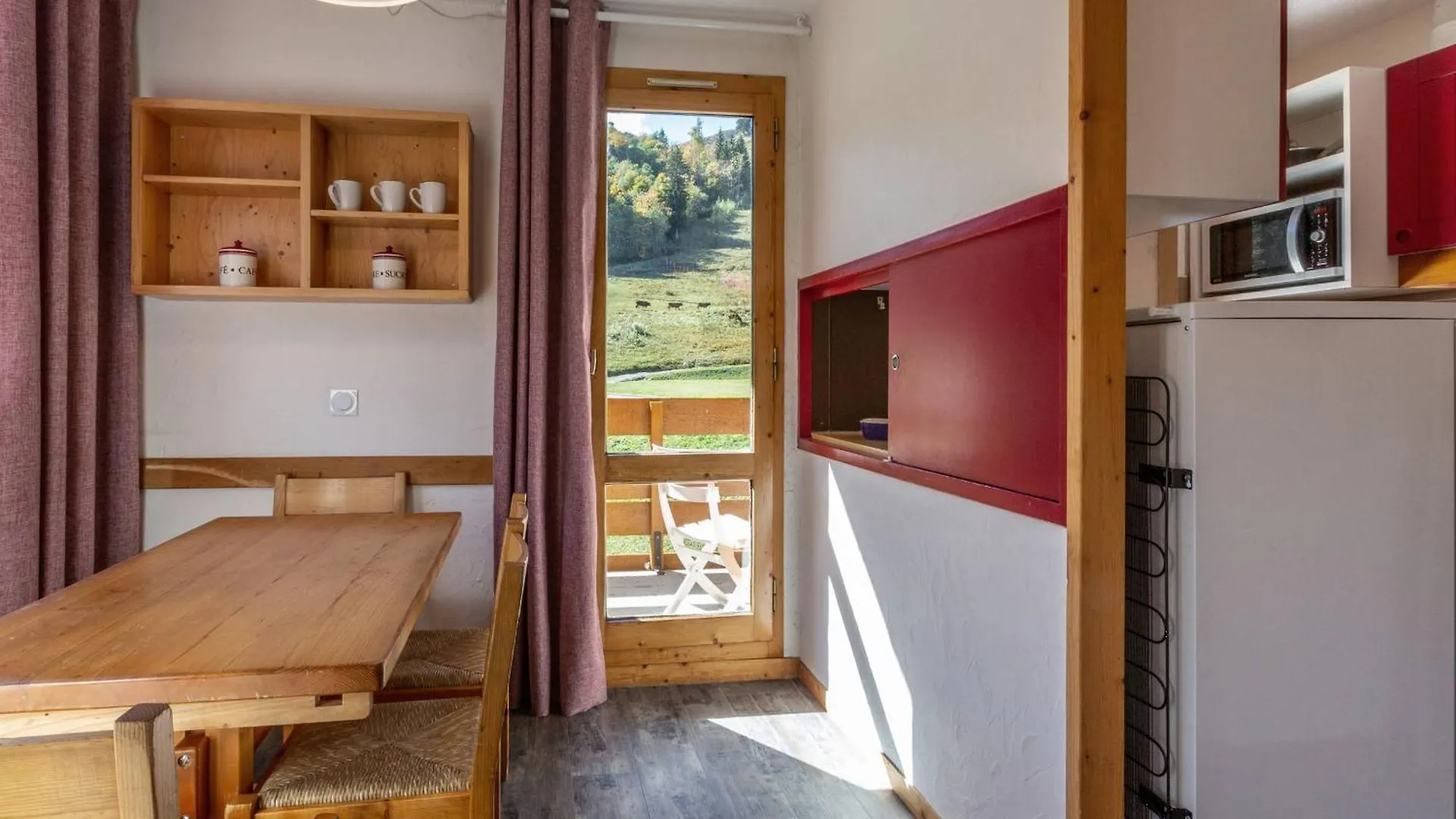 2P Au Pied Des Pistes, 2 Balcons, Lumineux, Proche Ecole De Ski Et Commerces, Animaux Permis - Fr-1-356-301 Valmorel